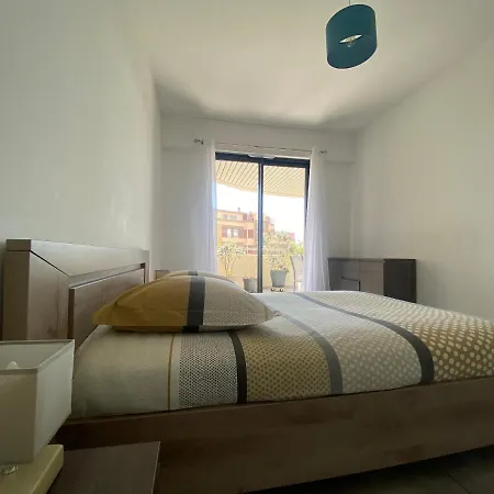 Apartment T2 De Standing Avec Parking A 250 Metres De La Plage, Route Des Sanguinaires, Ajaccio *