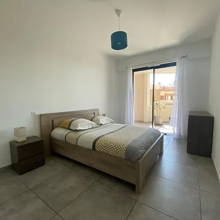 Appartement T2 De Standing Avec Parking à 250 Mètres De La Plage, Route Des Sanguinaires, Ajaccio