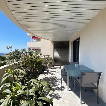 Apartment T2 De Standing Avec Parking A 250 Metres De La Plage, Route Des Sanguinaires, Ajaccio *