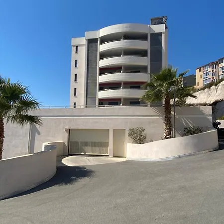 T2 De Standing Avec Parking A 250 Metres De La Plage, Route Des Sanguinaires, Ajaccio *